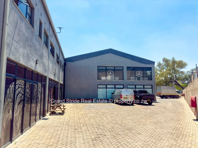 Warehouse In Pomona Industrial Park