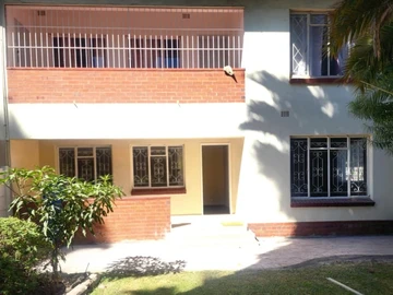 2 Bedroom Flat & Apartment