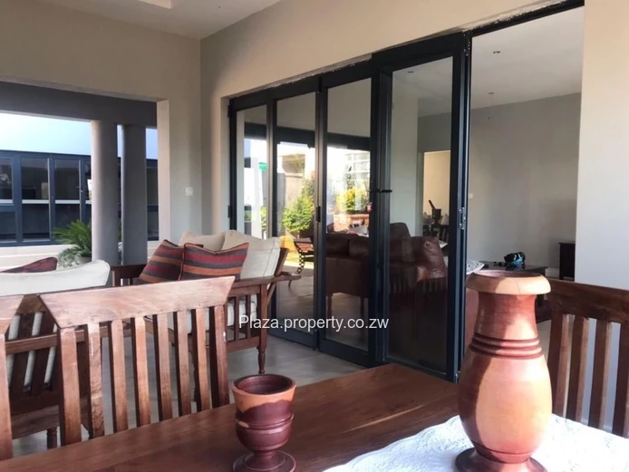 LUXURIOUS MODERN HOME BORROWDALE BROOKE $1.4Mill