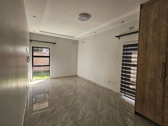 3 Bedroom Flat & Apartment