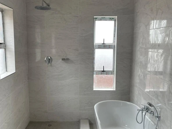 3 Bedroom Flat & Apartment