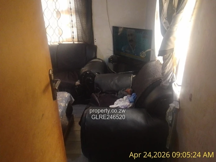 Kuwadzana 4-Bed Brick Home — En Suite & Fitted Kitchen