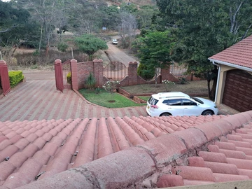 6 Bedroom House