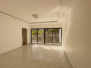 4 Bedroom Flat & Apartment