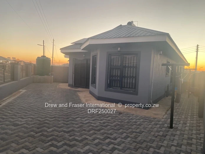 Mabvazuva 2 beds apartment available for rent $350.