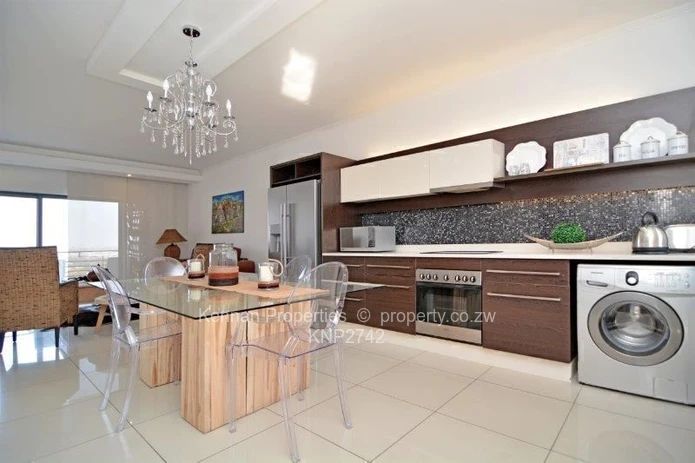 Luxurious upmarket hotel living apartment in Sandton, Johannesburg (Sole Mandate)