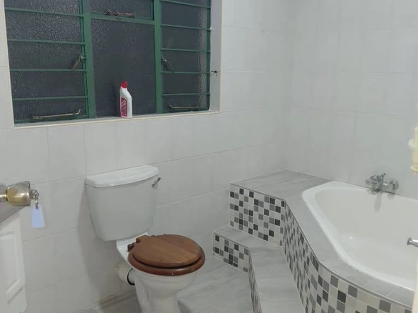 3 Bedroom Flat & Apartment