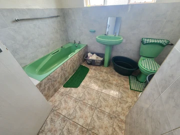 Farm & Agricultural Land