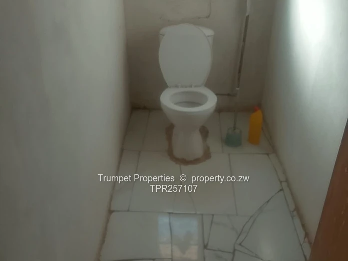 Modest 4-Bed Home on 2000 m² — Title deeds