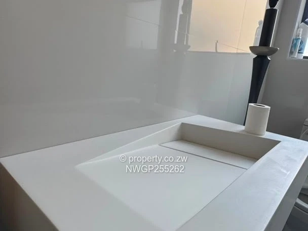Matsheumhlope Luxury Residence — Property Listing