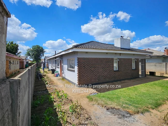 4-Bed Home with 2 bedroomed Flatlet, Garden in Marondera/morningside