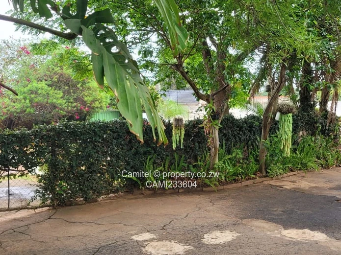 3-Bed House in Mabelreign vlean deed on 925sqm — Garage, Garden & Staff