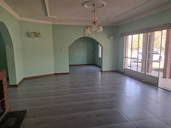6 Bedroom House