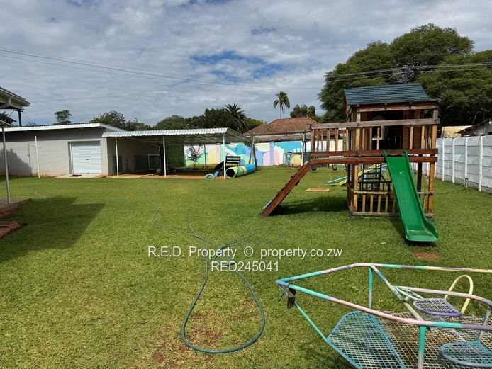 Versatile Property In Famona!