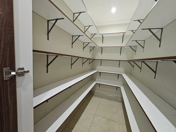 3 Bedroom Flat & Apartment