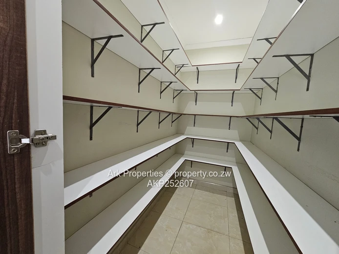 Helensvale Cluster Home For Rent