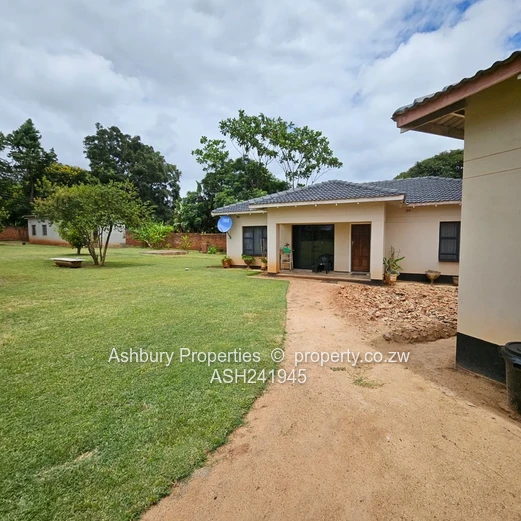 Modern Appealing and spaciously finished tasteful home