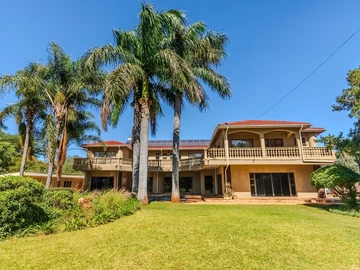 8 Bedroom House