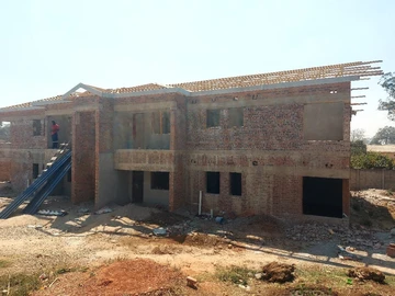 3 Bedroom Flat & Apartment