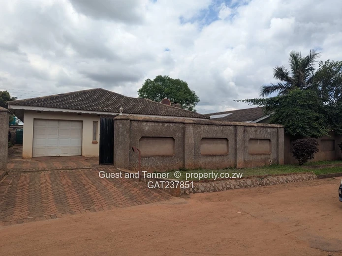 House For Sale in Bloomingdale