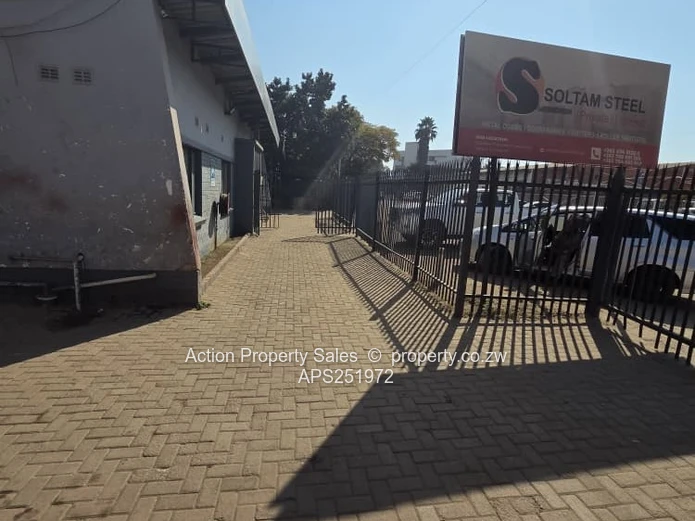 Warehouse For Sale In Graniteside!