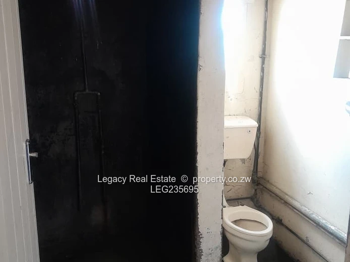 Well-Maintained Flamingo Flat in Secure Block,Compact Comfort Well-Maintained 2-Bedroom Flat