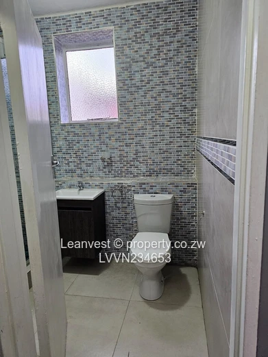 Upper Avenues Flat To Let 