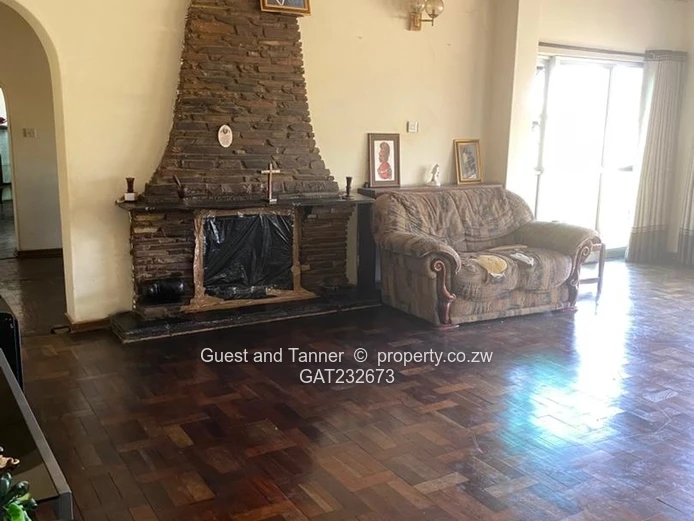 5-Bedroom House For Sale In  Matsheumhlope Bulawayo
