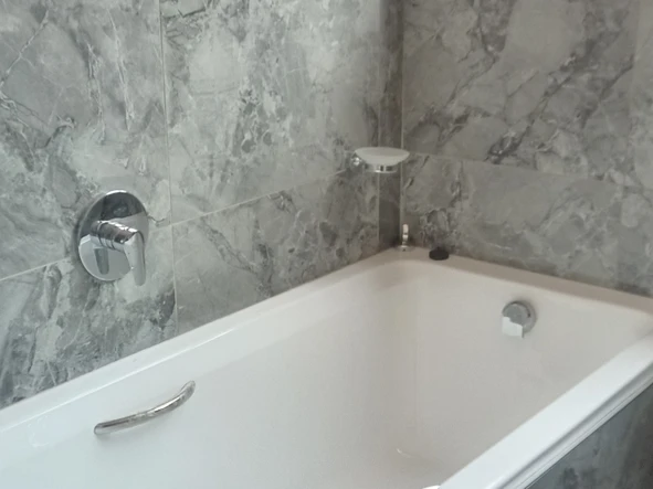 3 Bedroom Flat & Apartment