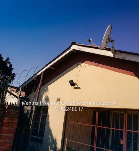 Glen Norah A house for sale