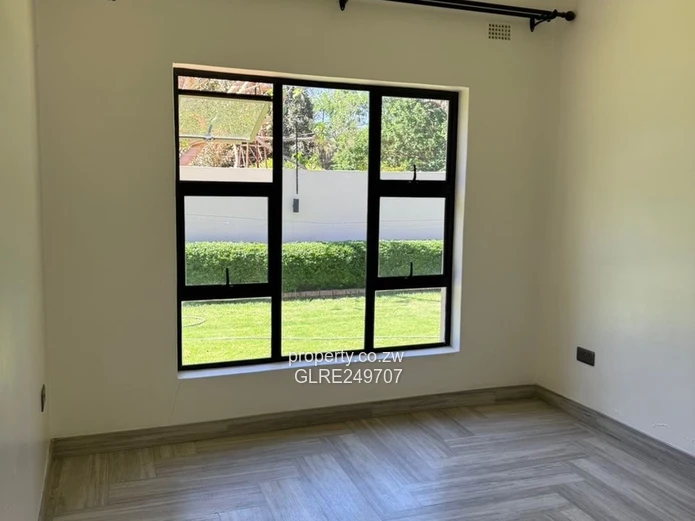 Stone-clad 4-Bed Mount Pleasant Apt - Pool & Borehole