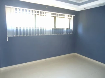 2 Bedroom Flat & Apartment