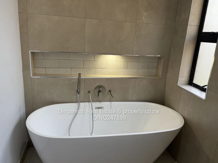 3 Bedroom garden flats for Sale Greendale