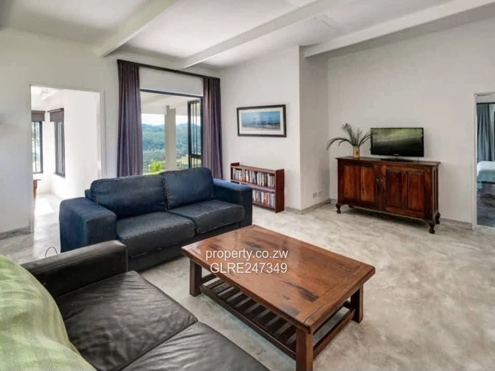 Greendale 4-Bed Home on 4 Acres — Pool, Borehole & Views