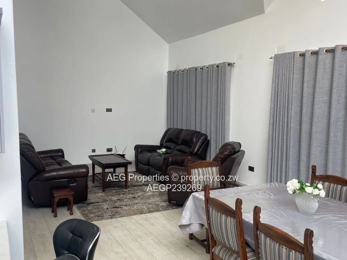 ?? 3 Bedroom Cluster for Sale in Avondale, West Road