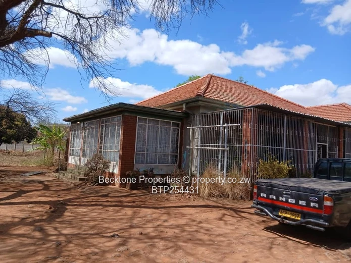 Northend Bulawayo: 3-bed Family Home on 2,900m² 