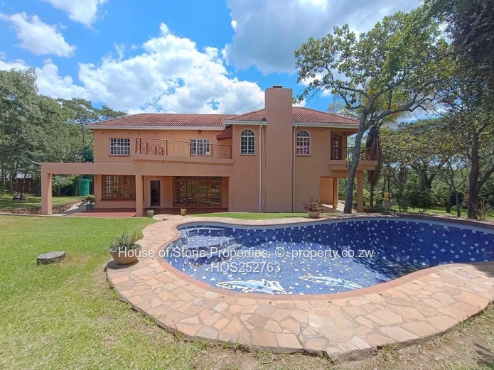 Luxurious Family Home – Folyjon Glen Lorne Sale