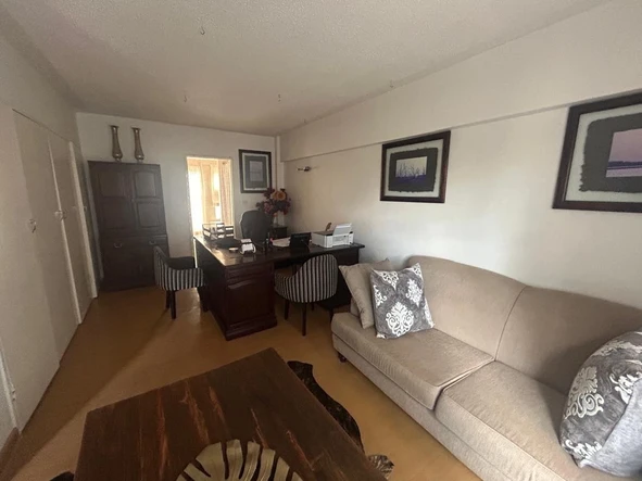 3 Bedroom Flat & Apartment