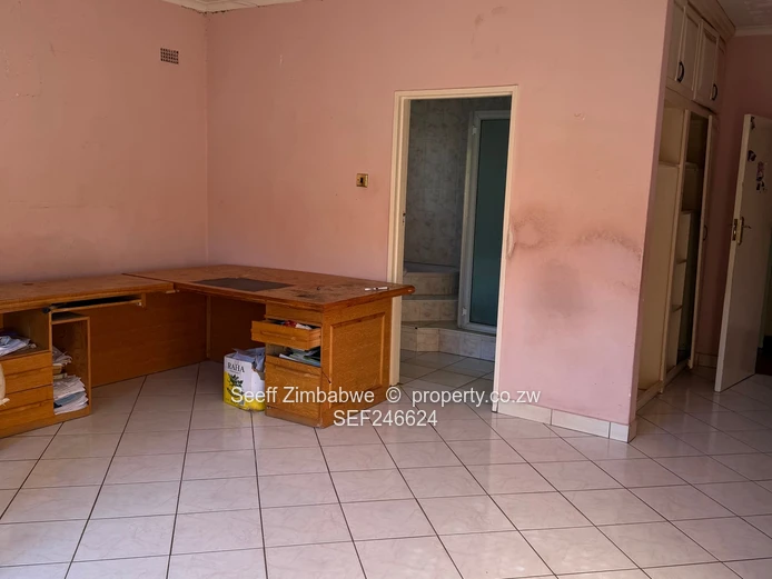 Commercial Space To Let!