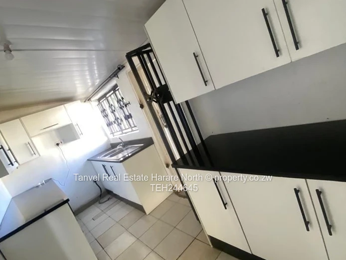 For Sale MABELREIGH SUNRIDGE with Harare Drive Road Frontage $190k  .