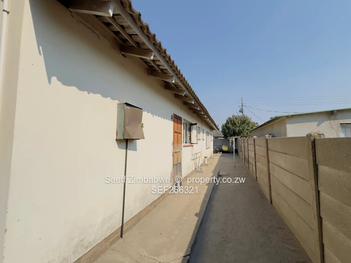 3 bed house for sale in Msasa Park 