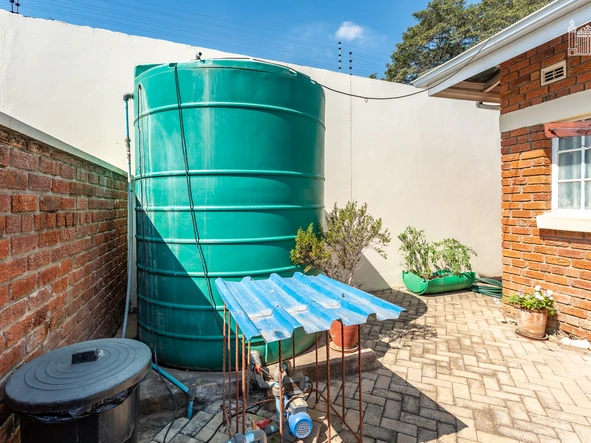 3 Bedroom Flat & Apartment