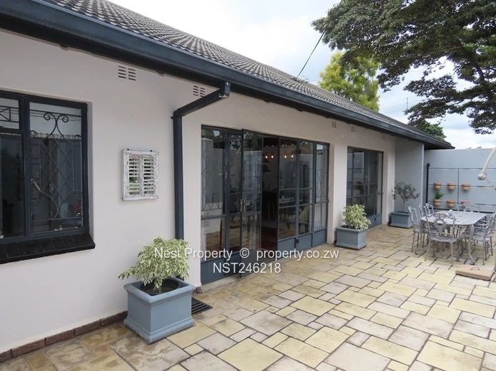Exceptional 4-Bedroom Family Home in Highlands 