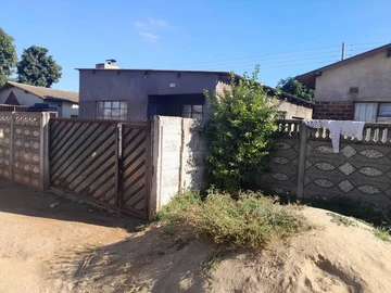 Charming 4-Bed Harare Home in Bustling Crowborough