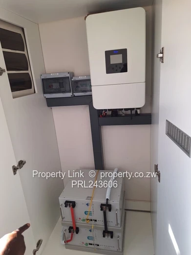 Modern Townhouse For Rent In Newlands