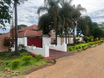 5 bed house in Norton