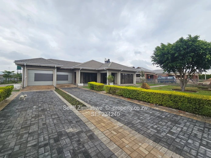 Executive 5-Bedroom House for Rent in Arlington Estate