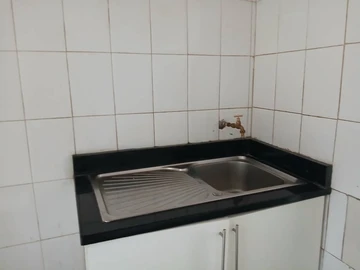 2 Bedroom Flat & Apartment