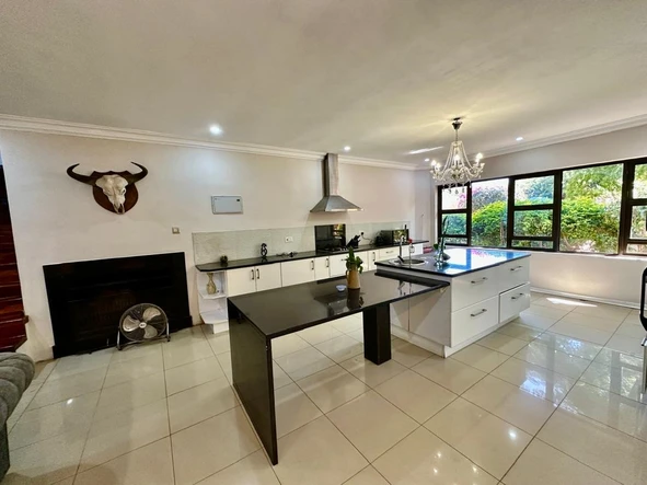 6 Bedroom House