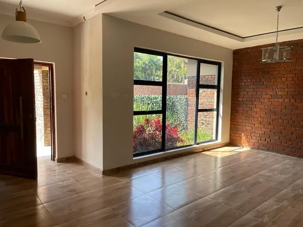 6 Unit Townhouse Complex